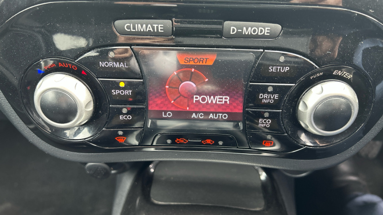 Nissan Juke 1.5 dCi N-Connecta 5dr Diesel Hatchback